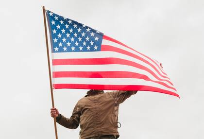 La autoridad para determinar si la baja fue "bajo condiciones honorables" recae en el Departamento de Guerra