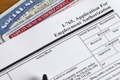 El formulario I-765, Solicitud de Autorización de Empleo se debe presentar ante el Uscis para iniciar el proceso