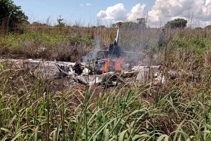 La avioneta que trasladaba a cuatro jugadores del equipo Palmas, de Brasil, en llamas