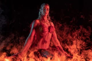 Bailarinas, violinistas y actrices posan en una serie de fotos y no hay museo que no conmemore el 8M