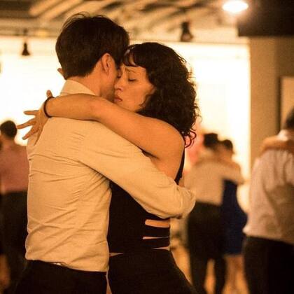 La bailarina Yoon Kang Choi: en Argentina enseña danzas tradicionales coreanas y en Seúl baila tango