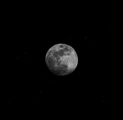 La baja gravedad de la Luna impide que haya atmósfera