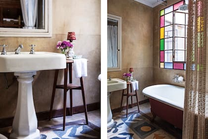 La bañadera antigua se enlozó por dentro y se pintó con antióxido bordó por fuera.