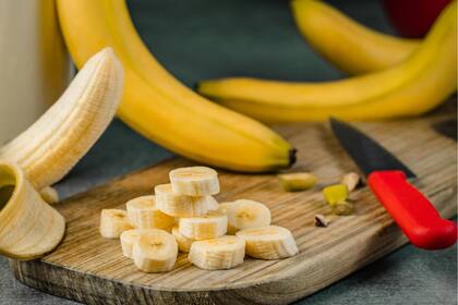 La banana es una fuente natural de potasio, magnesio, fibras, antioxidantes y fitoquímicos (Foto ilustrativa: UNPLASH)
