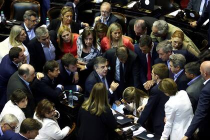 La bancada de Cambiemos durante la traumática sesión de tratamiento de la ley previsional, en diciembre de 2017