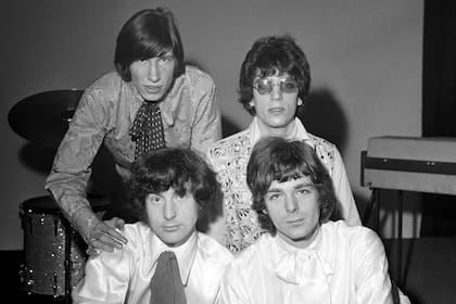 Pink Floyd en sus psicodélicos comienzos, con Syd Barrett y aun sin David Gilmour en sus filas