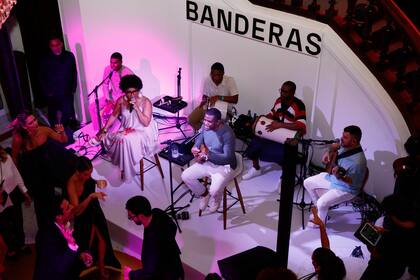 La banda del artista brasileño Pretinho da Serrinha fue la elegida para la fiesta organizada en la mansión Alvite.