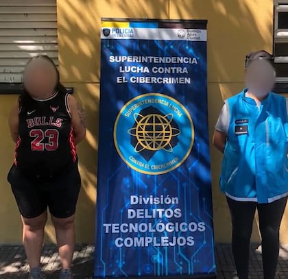 La banda quedó grabada en las cámaras de seguridad