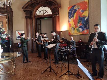 La Banda sinfónica de Gendarmería Nacional en acción, con la acústica del Palacio Ortiz Basualdo