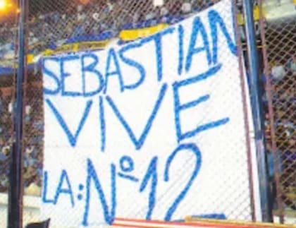 La bandera que le dedicó la hinchada de Boca a Sebastián, el hijo de Daniel Passarella