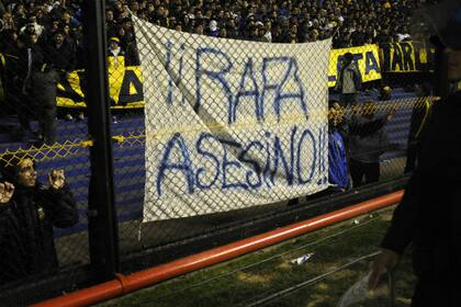 La bandera ubicada en la popular xeneize