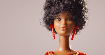 “La Barbie negra”, el documental sobre el juguete que rompió con el esterotipo de las muñecas rubias y de ojos azules