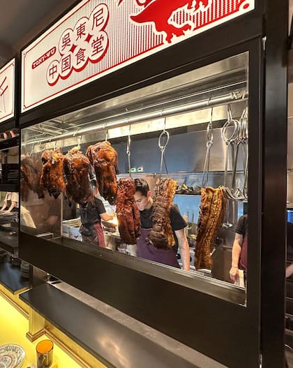 La barra, como en una auténtica cantina china