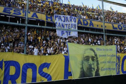 La barra de Central homenajeó en 2015 al Pájaro Cantero, el asesinado líder de Los Monos