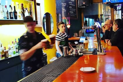 La barra del resturante Filo, que funcionó desde 1994 en San Martín al 900, en el Bajo porteño