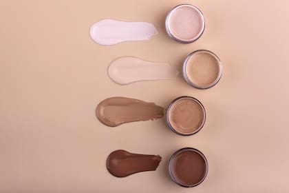 La base debe ser del mismo tono de la piel