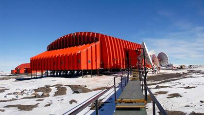 La base Marambio modernizó su red de telefonía móvil y sus enlaces satelitales