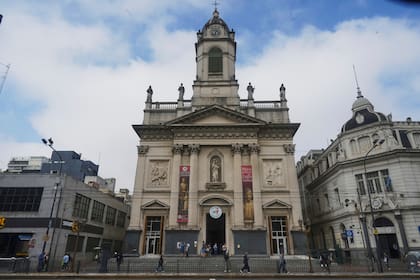 La Basílica de San José de Flores será el lugar en el que se llevará a cabo el evento central de la jornada de actividad en homenaje al papa Francisco (AP Foto/Natacha Pisarenko)