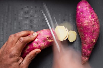 La batata puede agregar a diversas preparaciones (Foto Unsplash)