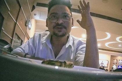 La BBC consiguió que un gerente de uno de los centros de llamadas explicara cómo funciona la trama que se lucra extorsionando a miles de personas.