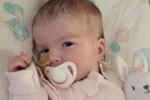 La beba británica Indi Gregory fue desconectada de sus soportes vitales