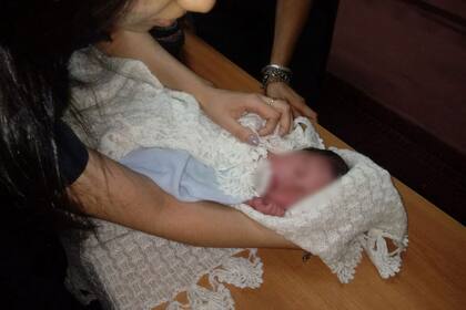 El bebe fue encontrado en un basural