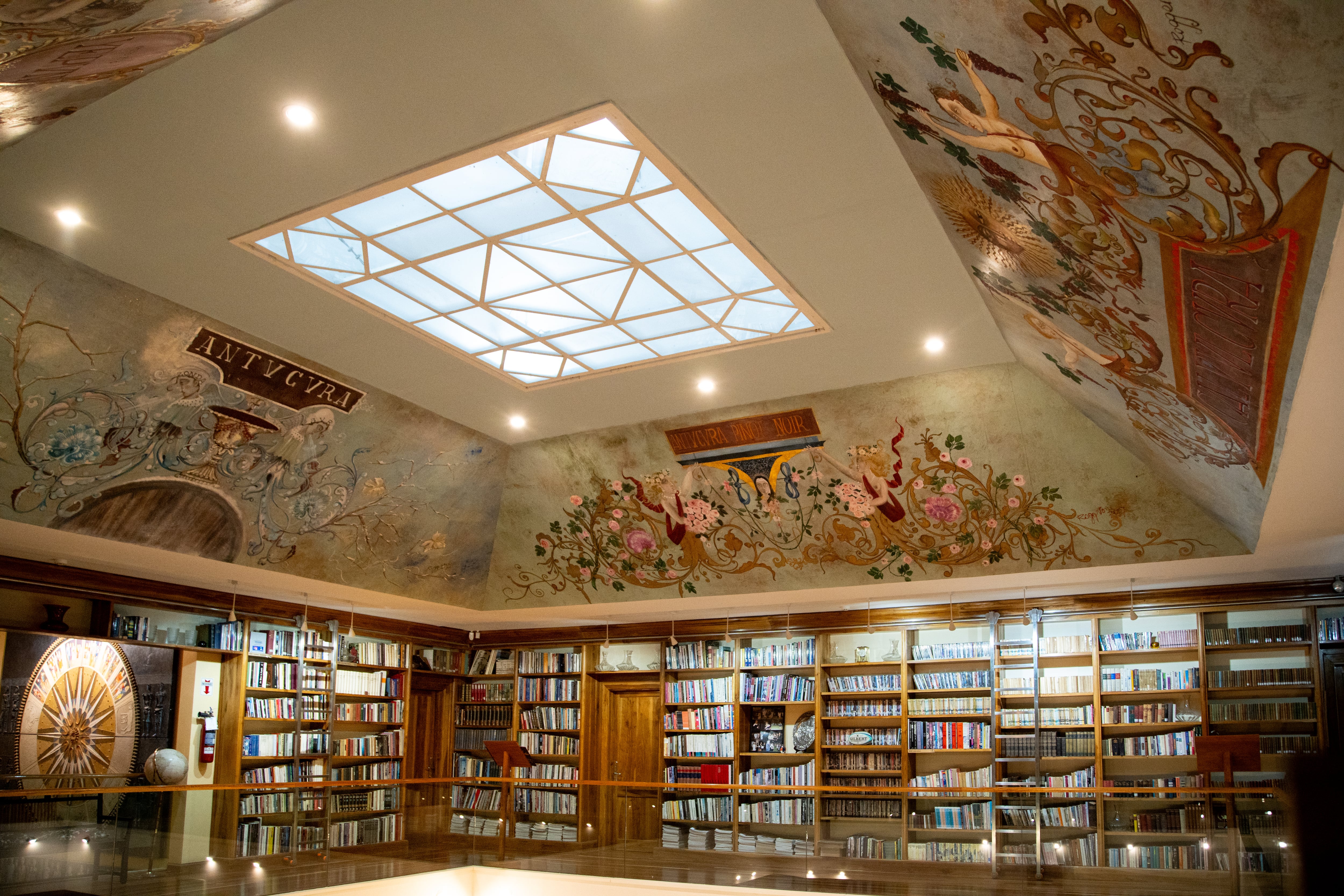 La posada creada por una francesa amante del vino que alberga la mayor biblioteca de Latinoamérica