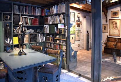 La biblioteca del escultor