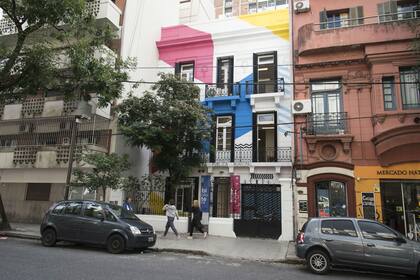 La biblioteca luce renovada