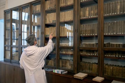 La bilbioteca del convento también cuenta con volúmenes muy antiguos