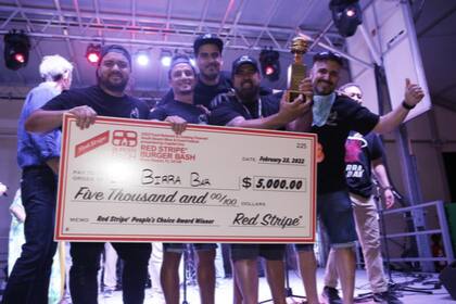 La Birra Bar, una hamburguesería que nació en el barrio porteño de Boedo, ganó un premio a la mejor hamburguesa de Estados Unidos