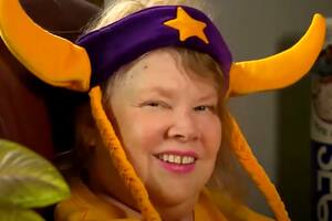 La bisabuela de Minnesota que ganó 100 mil dólares en una lotería y lo descubrió estando hospitalizada