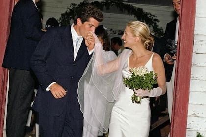 La boda de John F. Kennedy Jr. y Carolyn Bessette - El vestido de Narciso Rodriguez