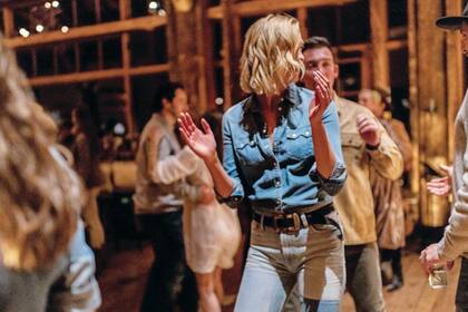 En una de las fiestas, los novios y sus invitados demostraron sus habilidades en la pista de baile y hasta se animaron al square-dancing, el baile típico de los cowboys y cowgirls.