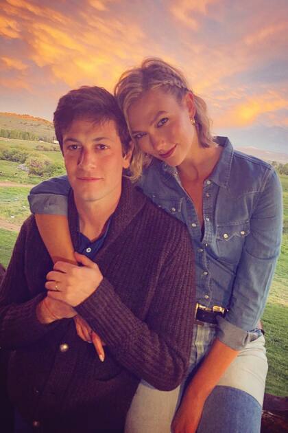 Decididos a hacer las cosas a su manera, los novios esperaron varios meses para festejar con sus amigos