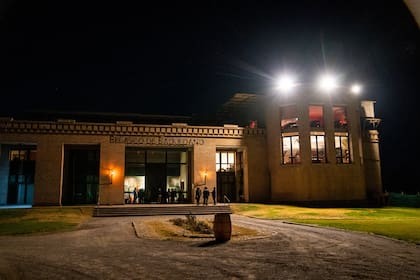 La bodega Belasco de Baquedano está en Agrelo, Luján de Cuyo, a 30 kilómetros de la capital provincial