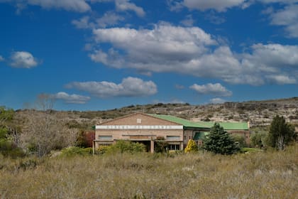 La bodega es dueña de una parcela absolutamente única, un terruño "extremo" en el Valle Azul, en Río Negro.