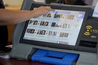 Paso a paso, un instructivo para votar en CABA con la Boleta Única Electrónica