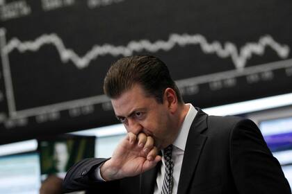 El dólar MEP o Bolsa trepó de $1451,9 a 1458,2 (+0,43%) y el contado con liquidación (CCL) escaló hasta los $1484 (+0,7%)