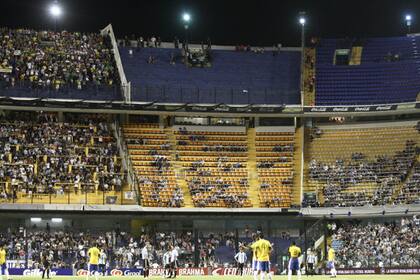 La Bombonera, a instantes del comienzo