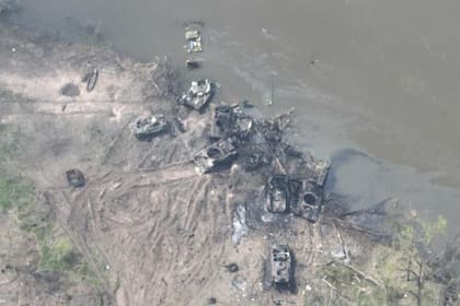 La Brigada 17 del ejército ucraniano destruyó gran cantidad de tanques en las orillas del río Siverskyi Donets