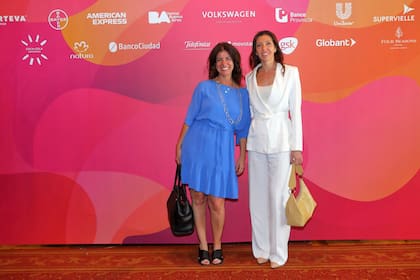 La broker Mariana Stange y María Poplawski