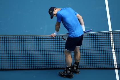 La bronca de Andy Murray tras un golpe errado durante su partido ante el argentino Facundo Bagnis en el ATP de Melbourne; el escocés quedó eliminado