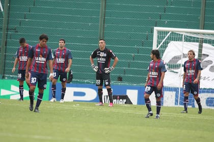 La bronca de los jugadores del Ciclón, tras el empate de Banfield