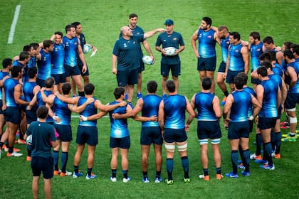 La "burbuja" sanitaria en alguna ciudad del interior, una posibilidad que se evalúa para el regreso