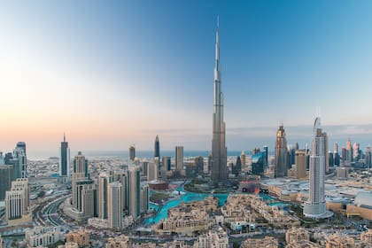 La Burj Khalifa, en Dubai, tiene 828 metros de altura