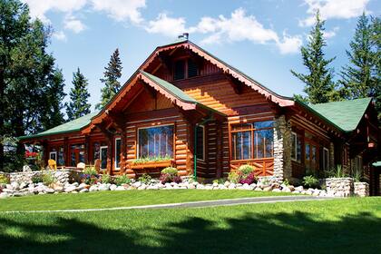 La cabaña Outlook en Fairmont Jasper Park Lodge en Alberta, Canadá.