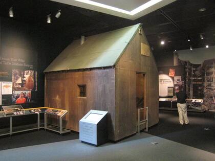 La cabaña que habitó el terrorista durante los ataques hoy se encuentra en un museo de Washington D.C. Fuente: @counteried1