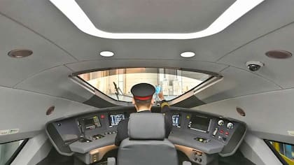 La cabina del conductor del tren bala chino