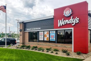 La famosa tienda de comida rápida en EE.UU. confirma el cierre de más de 300 tiendas en 2026